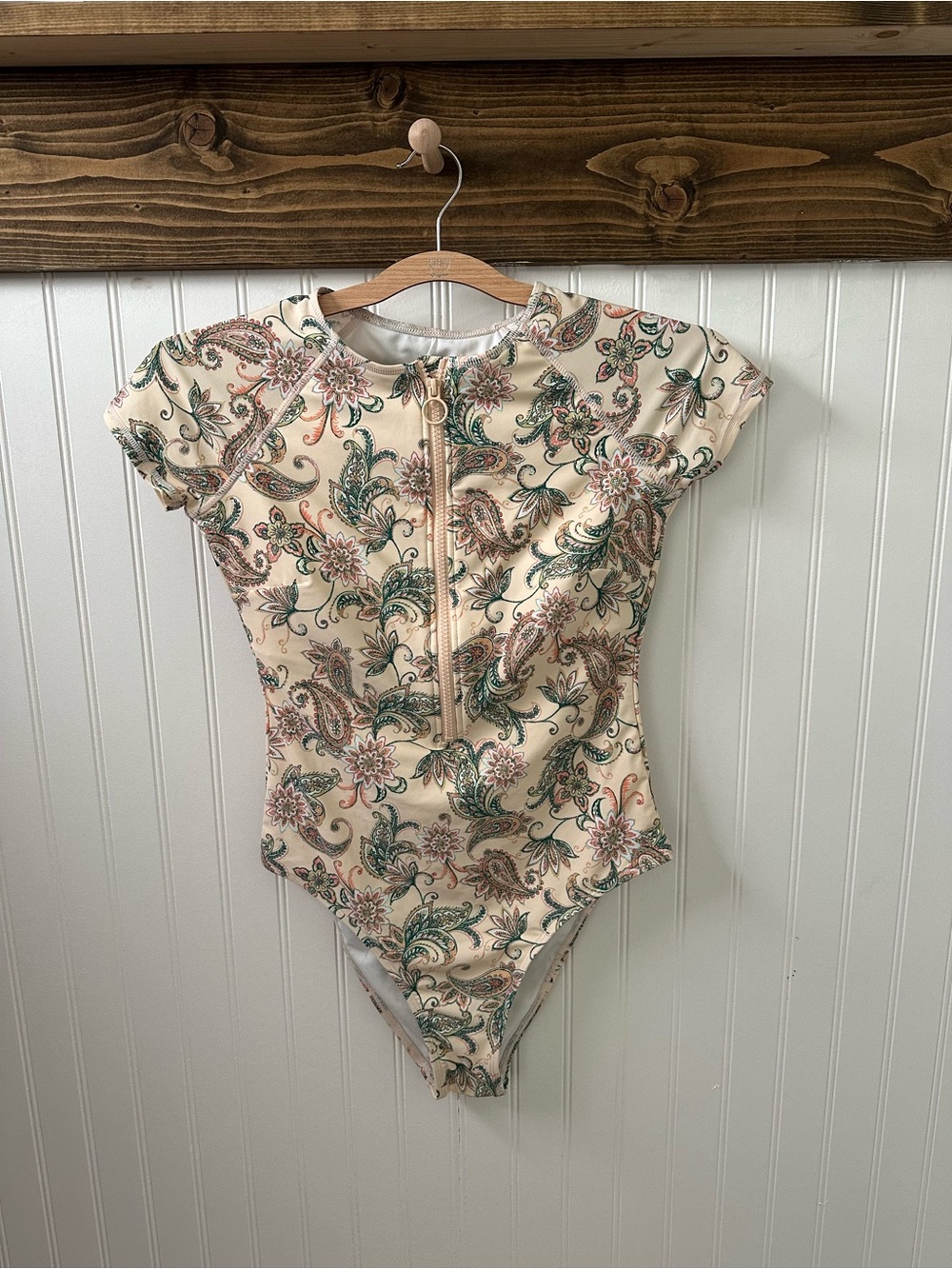 Cupshe Cream Paisley Zip-Front One-Piece Rash Guard Swimsuit Sz S boho